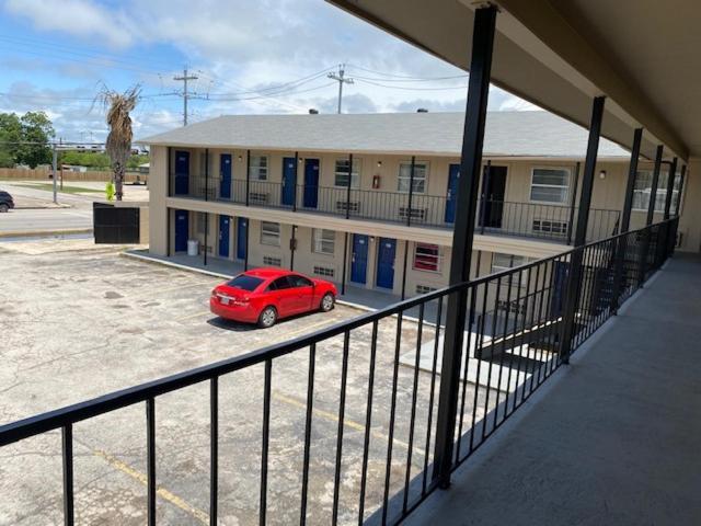 Texas Inn Seguin Dış mekan fotoğraf